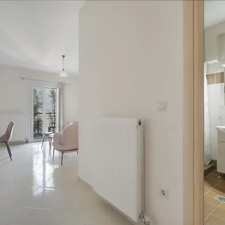 Apartman Ardavani 4 *